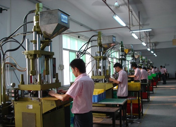 Overmolding Line 立式成型